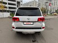2015 Toyota Land Cruiser 200 Series Рестайлинг 2, белый, 5750000 рублей - вид 3