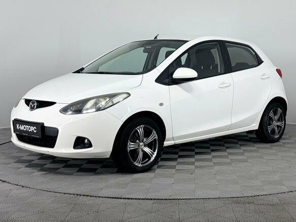 2008 Mazda 2 II (DE), белый, 630000 рублей