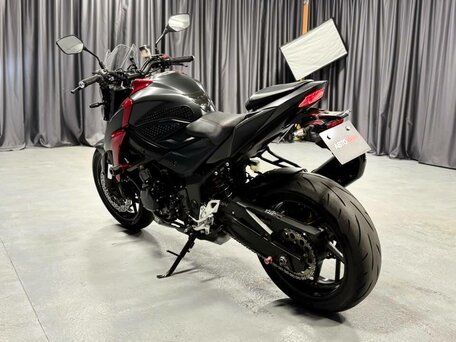 2018 Suzuki GSX-S 750, красный, 690000 рублей, вид 4