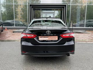 2021 Toyota Camry VIII (XV70), чёрный, 2185000 рублей, вид 4