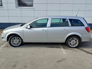 2012 Opel Astra H Рестайлинг, серебристый, 700000 рублей, вид 3