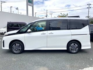 2023 Nissan Serena VI (C28), белый, 1980000 рублей, вид 3