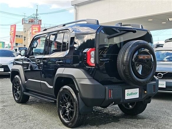 2026 Toyota Land Cruiser FJ, чёрный - вид 4