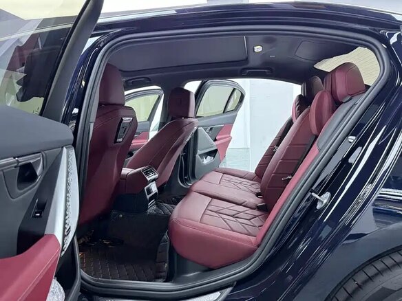 2024 BMW 5 серии Long 525Li VIII (G60/G61/G68), чёрный, 4084000 рублей - вид 8