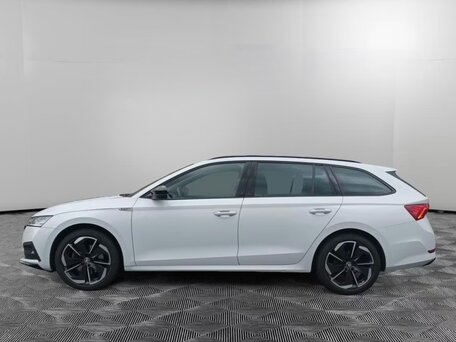 2023 Skoda Octavia IV (A8), белый, 2750000 рублей, вид 5