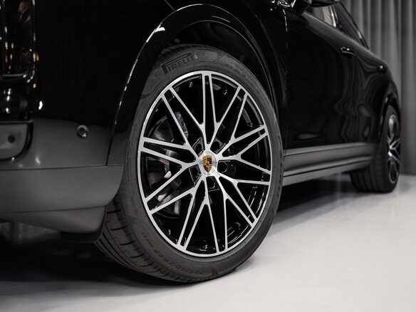 2026 Porsche Cayenne Coupé III Рестайлинг, чёрный, 22795200 рублей - вид 9