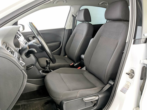 2018 Volkswagen Polo V Рестайлинг, белый, 985000 рублей - вид 19