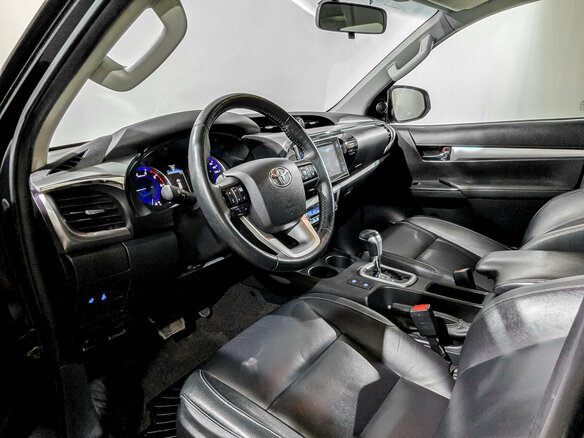 2017 Toyota Hilux VIII, чёрный, 3575000 рублей - вид 13