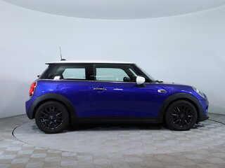 2019 Mini Hatch Cooper III (F55/F56) Рестайлинг, синий, 2085000 рублей, вид 4