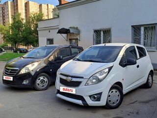 2011 Chevrolet Spark III, белый, 390000 рублей, вид 2
