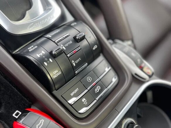 2013 Porsche Cayenne GTS II (958), белый - вид 15