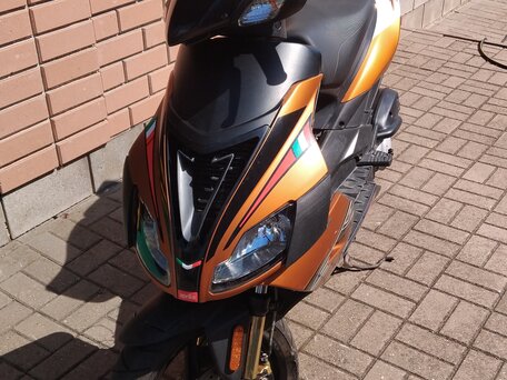 2013 Aprilia SR 50 R, оранжевый, 195000 рублей, вид 1