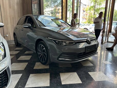 2022 Volkswagen Golf VIII, серый, 1932000 рублей, вид 2