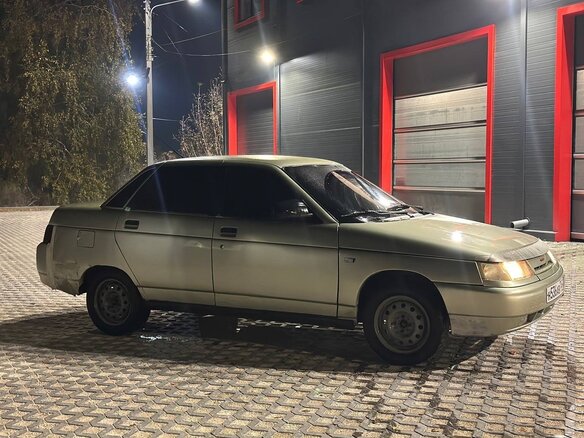 2002 Lada (ВАЗ) 2110, серебристый, 67000 рублей - вид 1