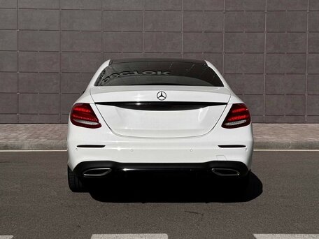 2018 Mercedes-Benz E-Класс 200 V (W213, S213, C238), белый, 3180000 рублей, вид 4