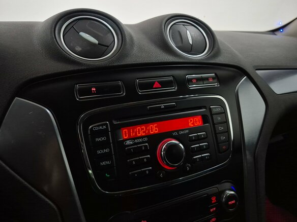2012 Ford Mondeo IV Рестайлинг, белый, 700000 рублей - вид 16