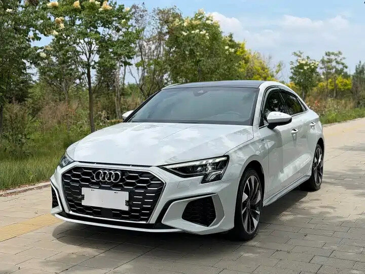 Открыть фотографии: Audi A3 IV (8Y)