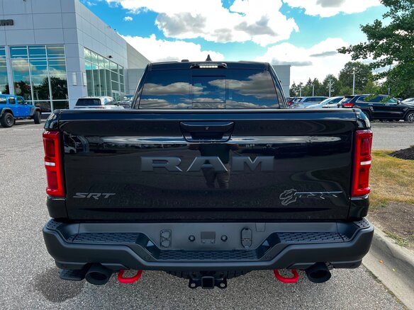 2026 Ram 1500 TRX SRT V Рестайлинг, чёрный - вид 6