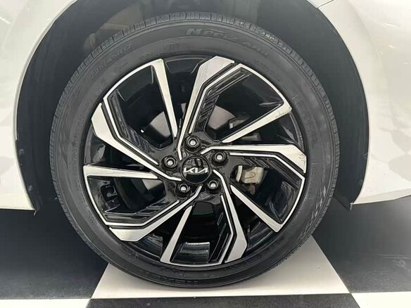 2023 Kia K3 II (China Market) Рестайлинг, белый, 1150055 рублей - вид 13