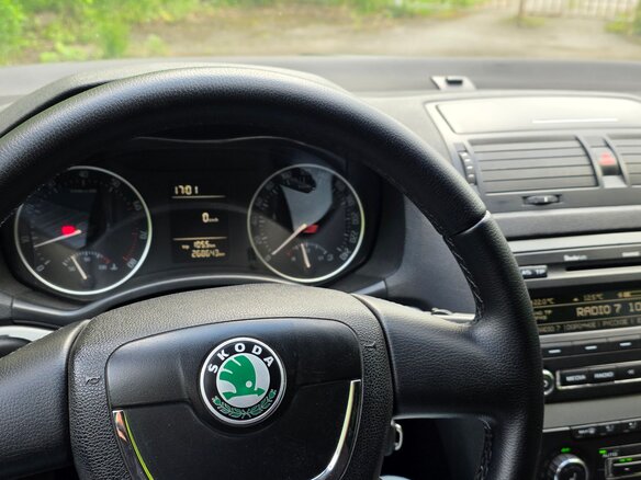 2013 Skoda Octavia II (A5) Рестайлинг, чёрный - вид 6