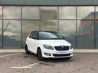 2014 Skoda Fabia II Рестайлинг, белый, 599000 рублей, вид 2