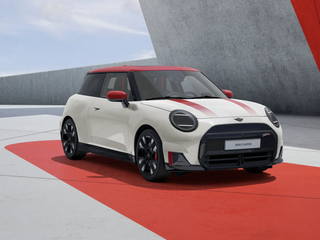2025 Mini Hatch JCW Electric IV (F65/F66/J01), белый, 6390000 рублей, вид 3