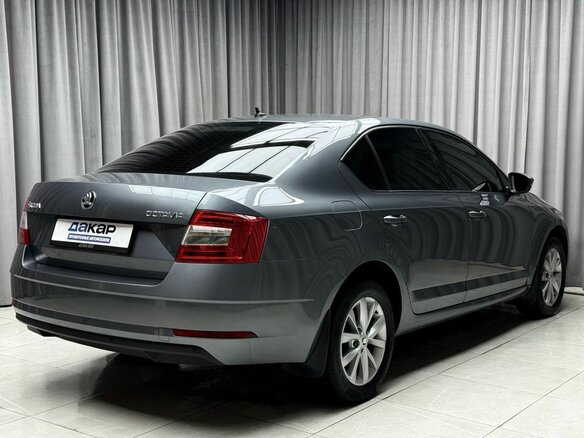2017 Skoda Octavia III (A7) Рестайлинг, серый, 1799000 рублей - вид 6