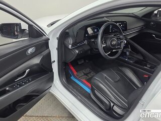 2025 Hyundai Avante VII Рестайлинг, белый, 2190000 рублей, вид 5