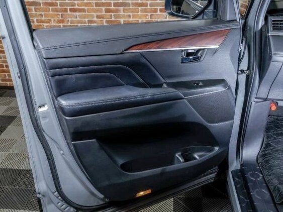 2022 Mitsubishi Delica D:5 I Рестайлинг, серебристый - вид 29