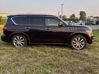 2011 Infiniti QX56 II, пурпурный, 2140000 рублей, вид 4