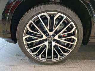 2025 Audi SQ7 I (4M) Рестайлинг 2, чёрный, 19900000 рублей, вид 5