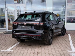 2026 Volkswagen Tiguan L Pro III (China Market), чёрный, 4849000 рублей, вид 2