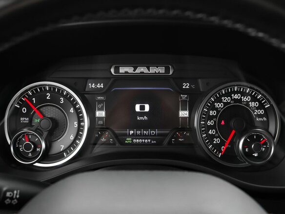 2022 Ram 1500 Crew Cab V, чёрный, 6980000 рублей - вид 14