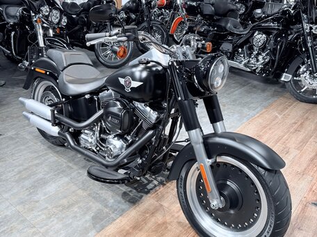 2017 Harley-Davidson Fat Boy, чёрный, 1599000 рублей, вид 1