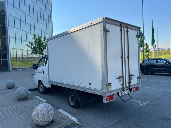 2011 Hyundai Porter II, белый, 645000 рублей - вид 3