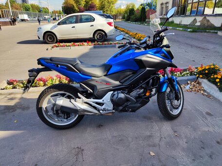 2017 Honda NC 750X, синий, 730000 рублей, вид 3