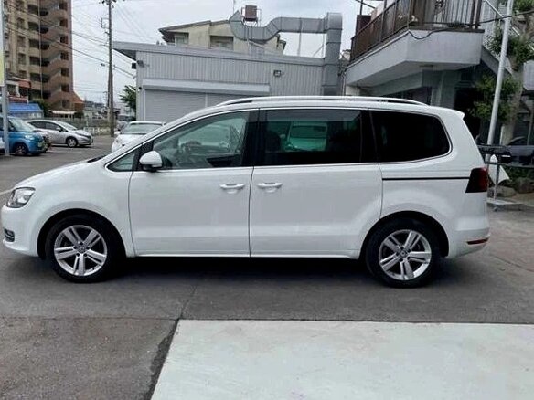 2018 Volkswagen Sharan II Рестайлинг, белый, 1399000 рублей - вид 1