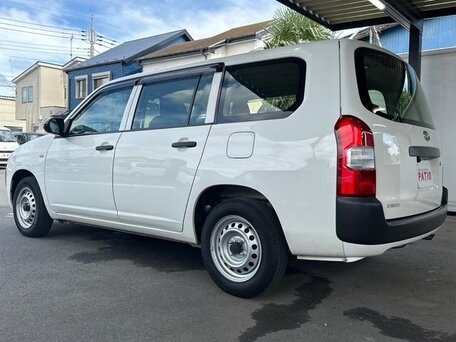 2016 Toyota Probox I Рестайлинг, белый, 750000 рублей, вид 3