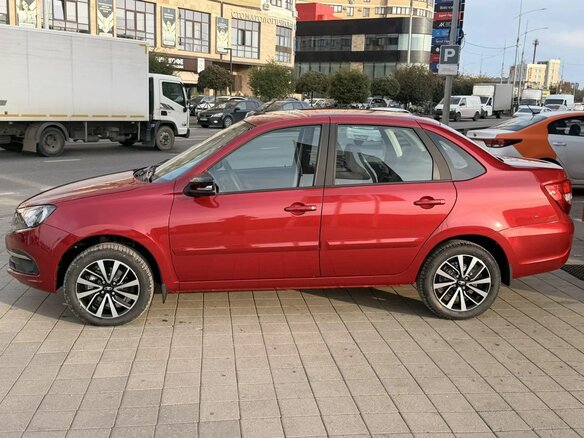 2026 Lada (ВАЗ) Granta I Рестайлинг, красный, 1310000 рублей - вид 7