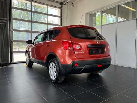 2008 Nissan Qashqai I, красный, 600000 рублей, вид 4