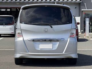 2016 Honda Freed I Рестайлинг 2, серебристый, 927000 рублей, вид 4