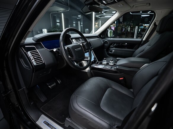 2021 Land Rover Range Rover IV Рестайлинг, чёрный, 8900000 рублей - вид 10
