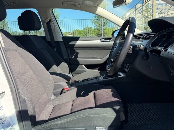 2015 Volkswagen Passat B8, белый, 1670000 рублей - вид 12