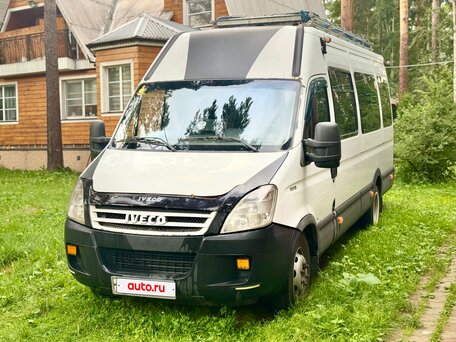 2010 Iveco Daily, белый, 999999 рублей, вид 4