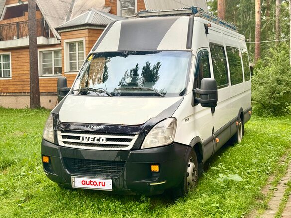 2010 Iveco Daily, белый, 999999 рублей - вид 3