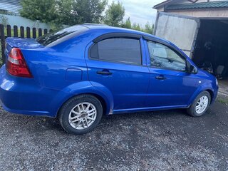 2010 Chevrolet Aveo I Рестайлинг, синий, 330000 рублей, вид 3