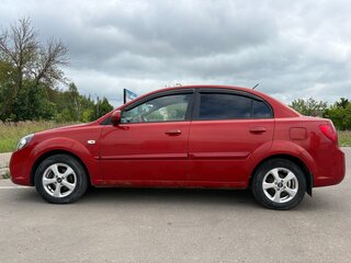 2011 Kia Rio II Рестайлинг, красный, 600000 рублей, вид 3