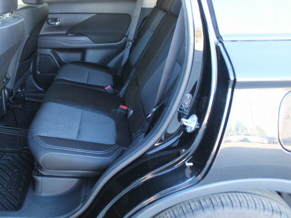 2018 Mitsubishi Outlander III Рестайлинг 3, чёрный, 1929000 рублей - вид 20
