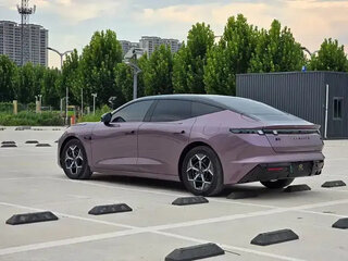 2026 Lynk & Co 10 18.4 kWh, фиолетовый, 5177099 рублей, вид 2
