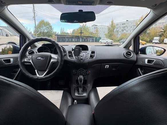 2016 Ford Fiesta Mk6 Рестайлинг, синий, 850000 рублей - вид 5